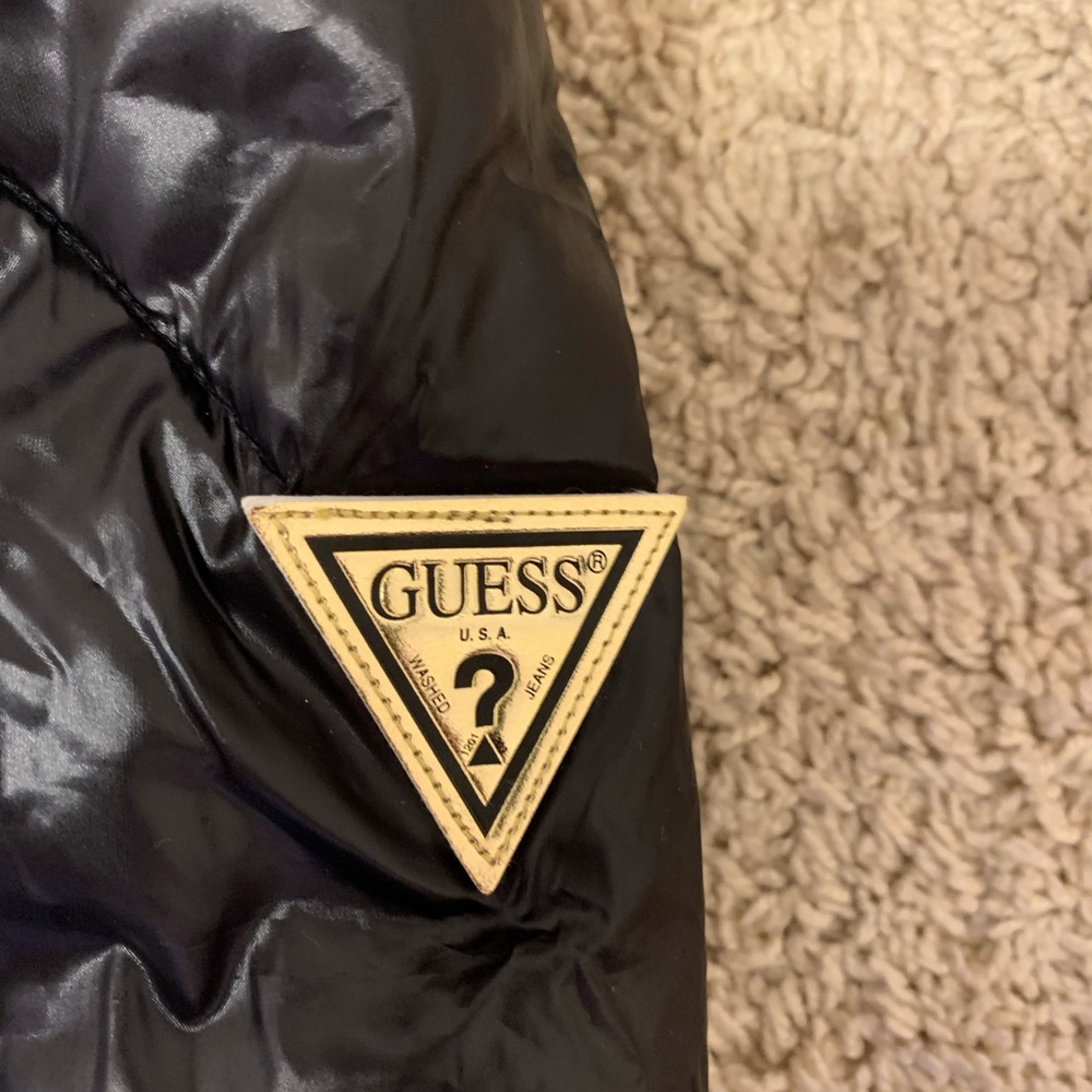 Guess puffer coat - Picture 2 of 4